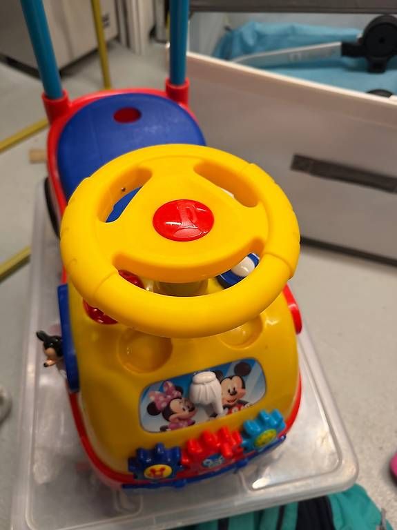 Veicoli per bambini: Baby auto – Usato da Au ZH venduto da Ssamkova